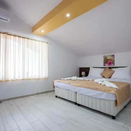 Penzion Guest House Holiday
