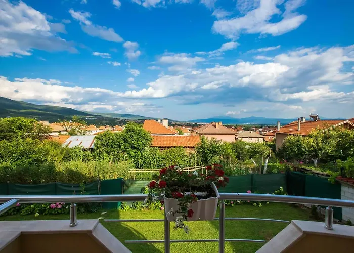 Guest House Holiday Πανσιόν