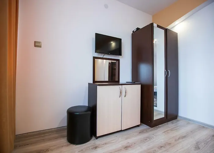 Guest House Holiday Πανσιόν