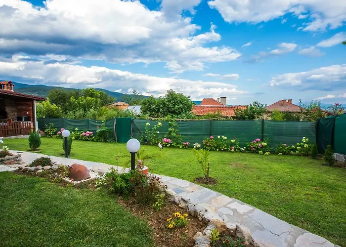 Guest House Holiday Πανσιόν